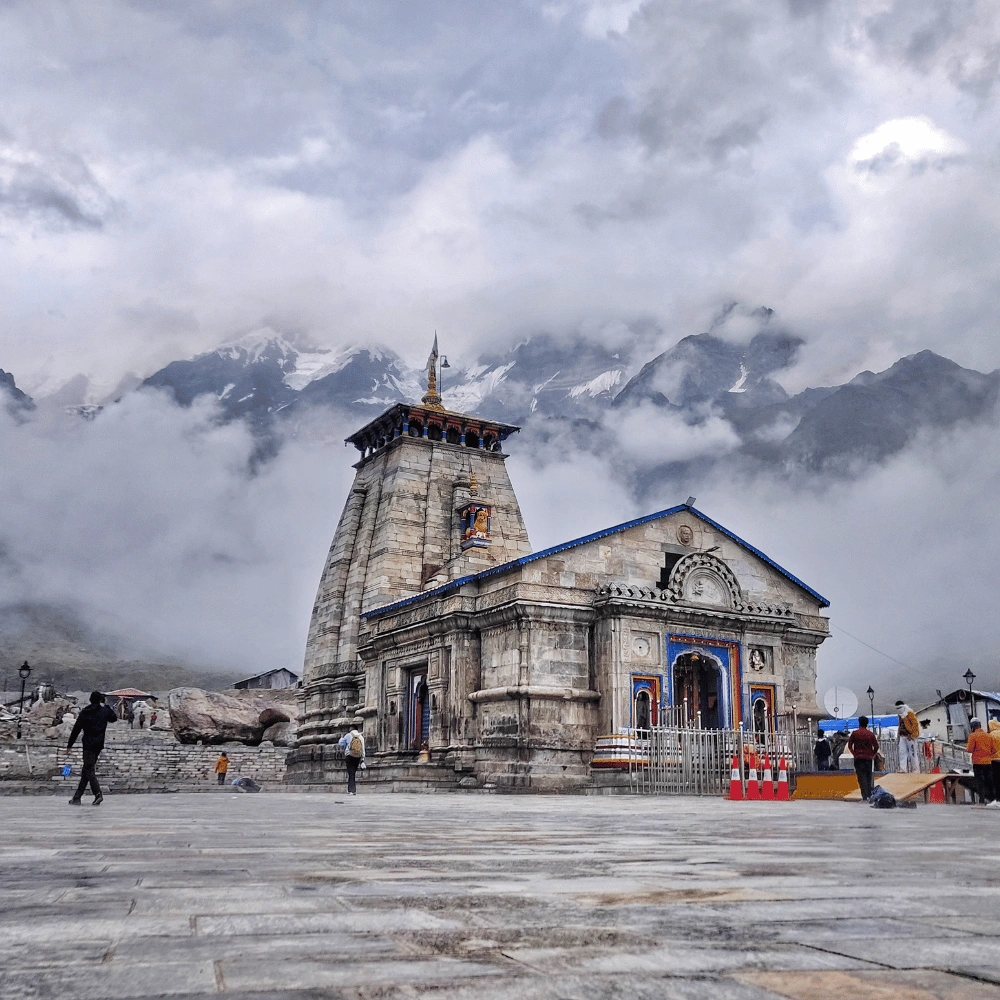 Mandakini river flowing beside Kedarnath