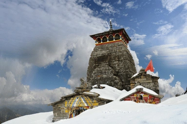 Trekking trail from Gaurikund to Kedarnath
