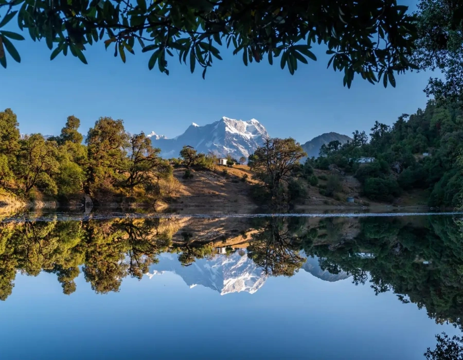 Deoriatal Lake reflecting the Chaukhamba peaks near Chopta