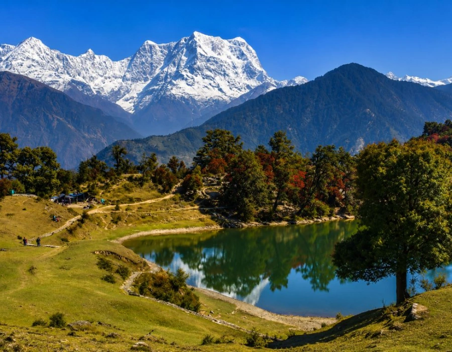 Auli skiing slopes and cable car